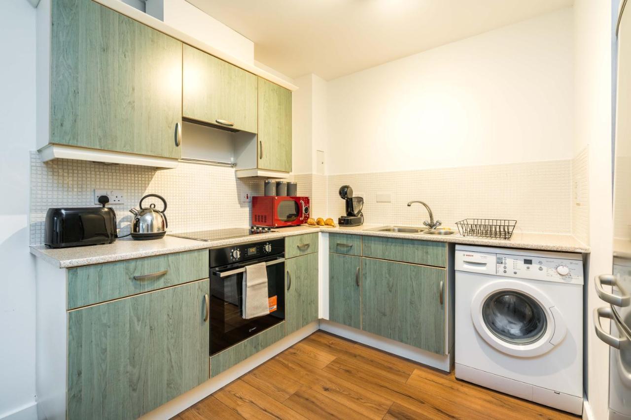 Fast Internet One Bedroom Apartment In Greater London, Id Required Exteriér fotografie