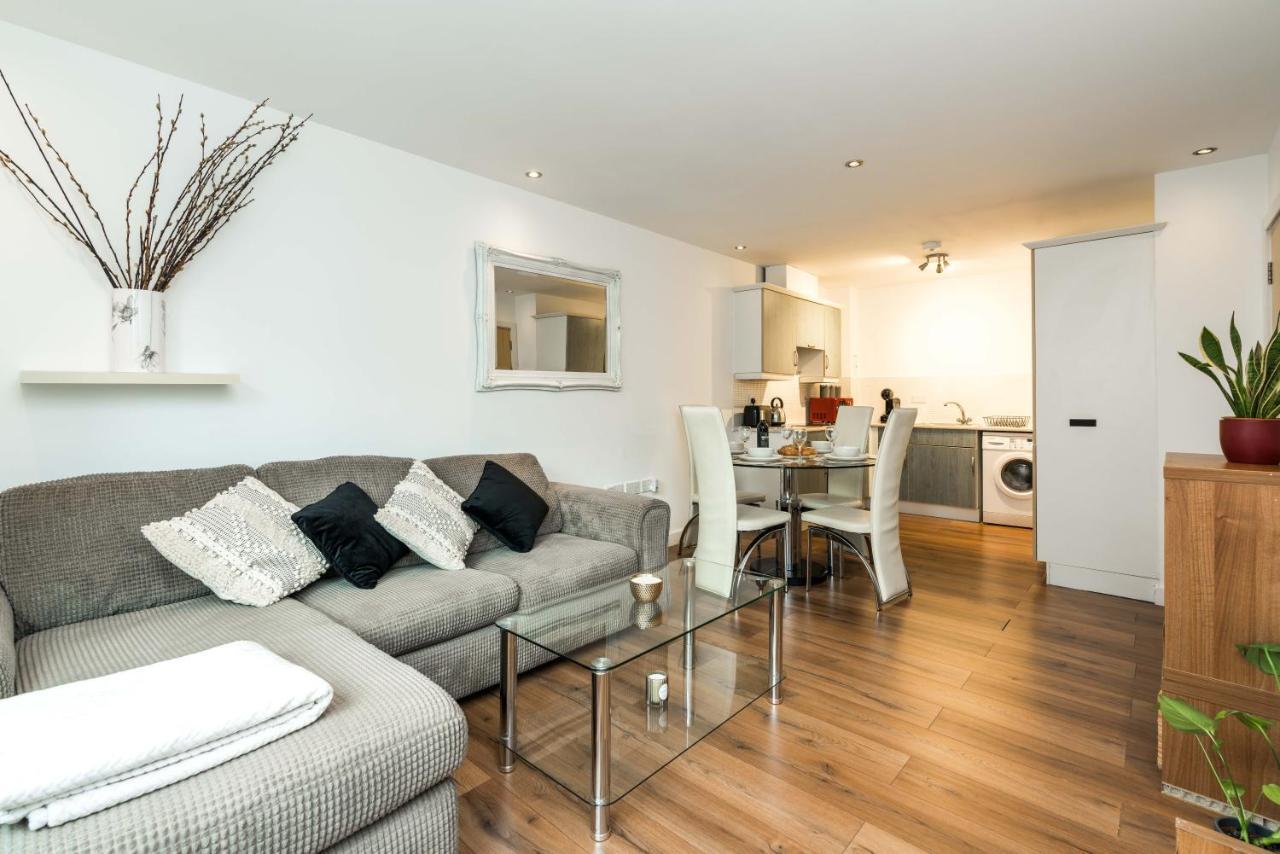 Fast Internet One Bedroom Apartment In Greater London, Id Required Exteriér fotografie